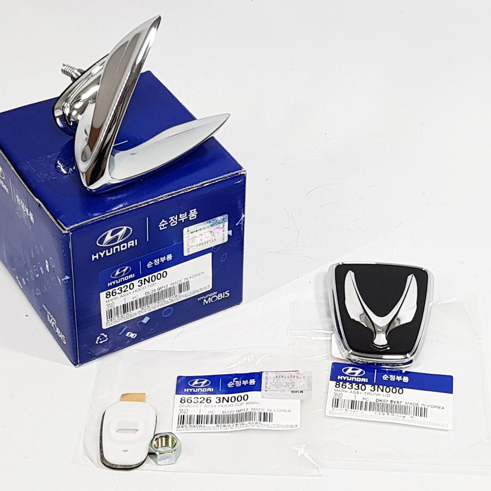 Genuine Front Hood Top Rear Trunk Emblem Bracket Nut 4EA For Hyundai EQUUS 2010+